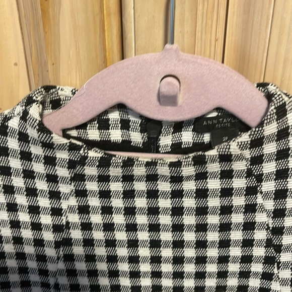 ANN TAYLOR 2petite.NW/O tags.black & white plaid.Invisible zipper.kick pleat. - Picture 5 of 11